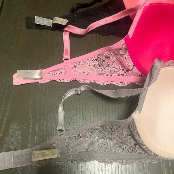 Victoria's Secret Lace Bra Trio - Black, Pink, Gray - Picture 5 of 9